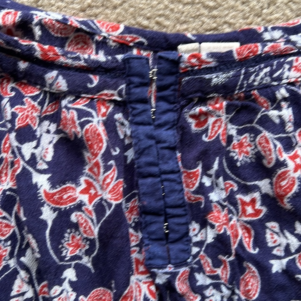 Peek a boo open shoulder blouse - Picture 3 of 5